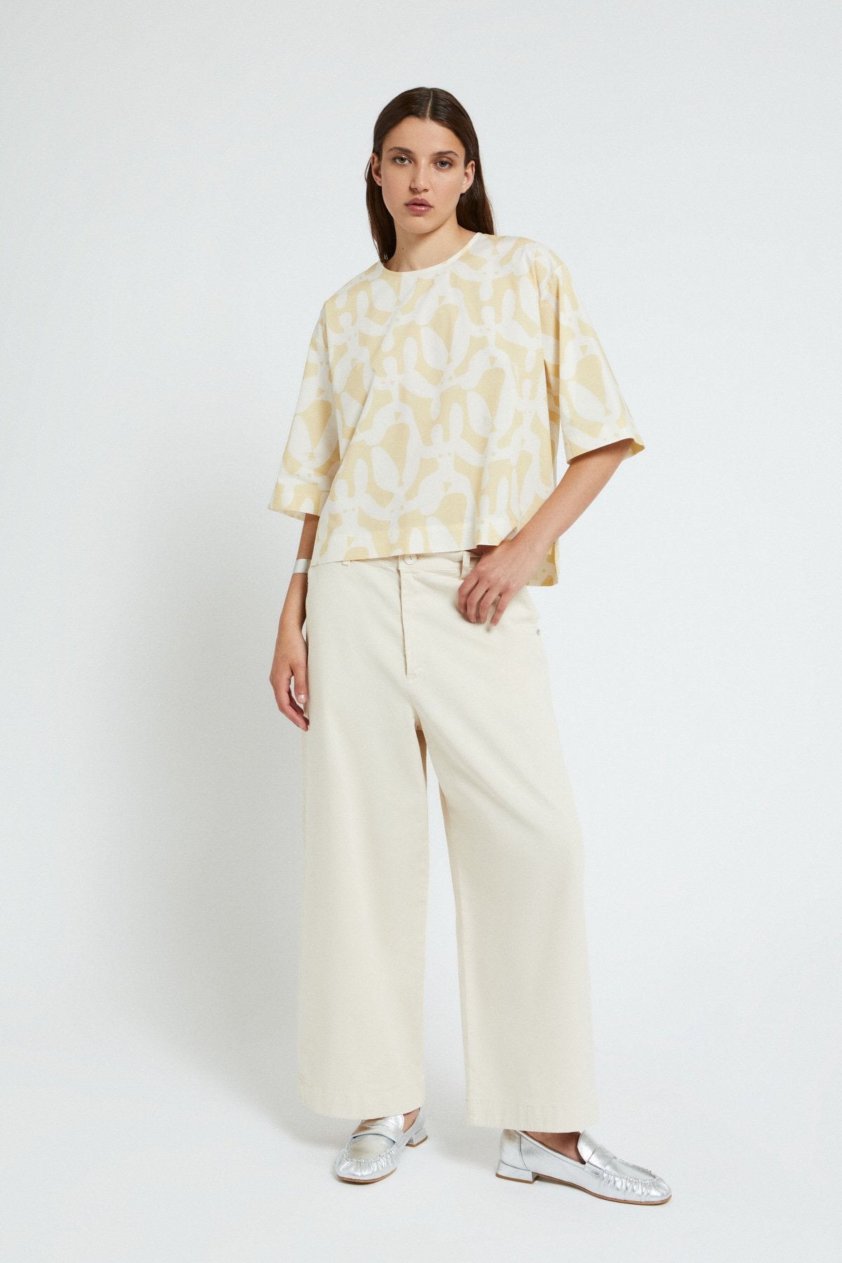 Mid-Sleeved Top
