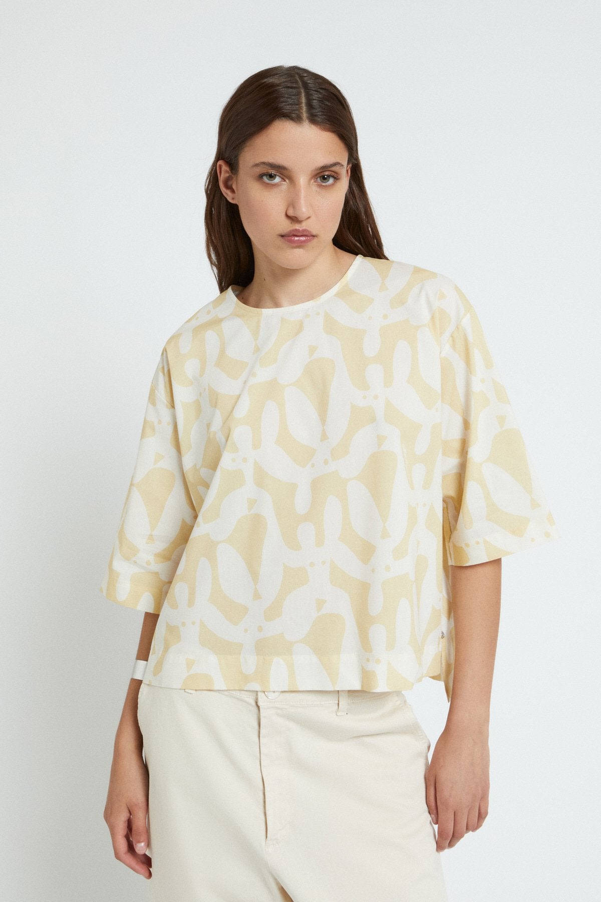 Mid-Sleeved Top