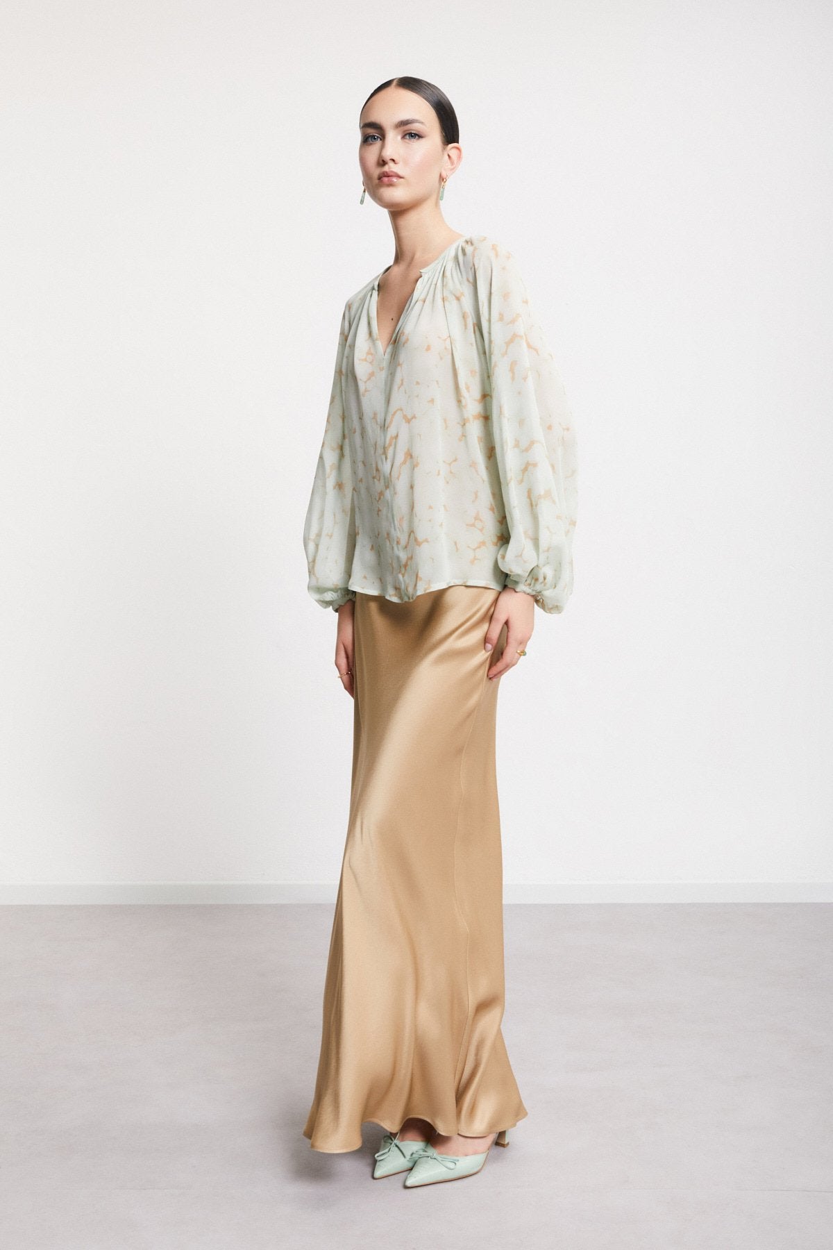 Flowy Shirt with Wide Sleeves