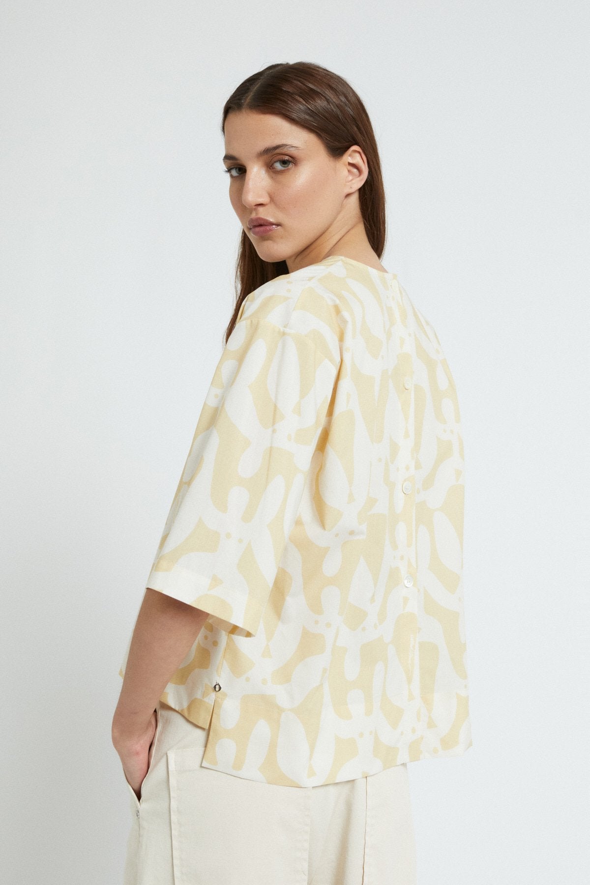 Mid-Sleeved Top