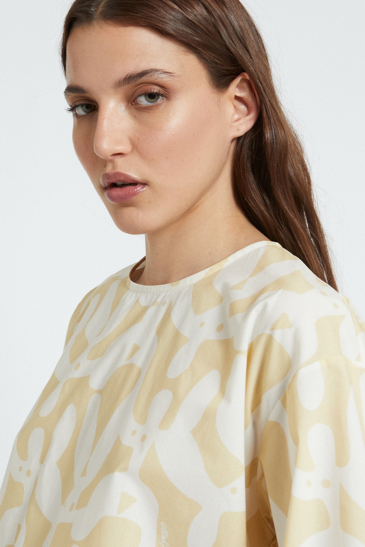 Mid-Sleeved Top