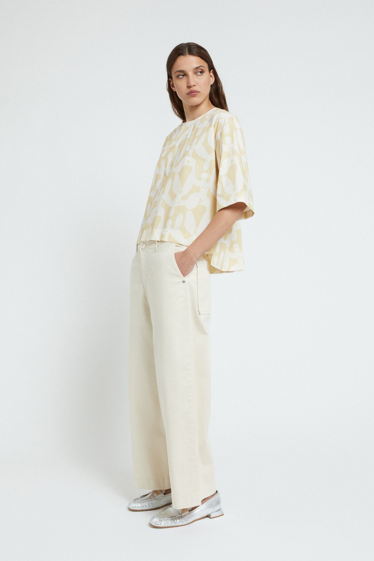 Mid-Sleeved Top