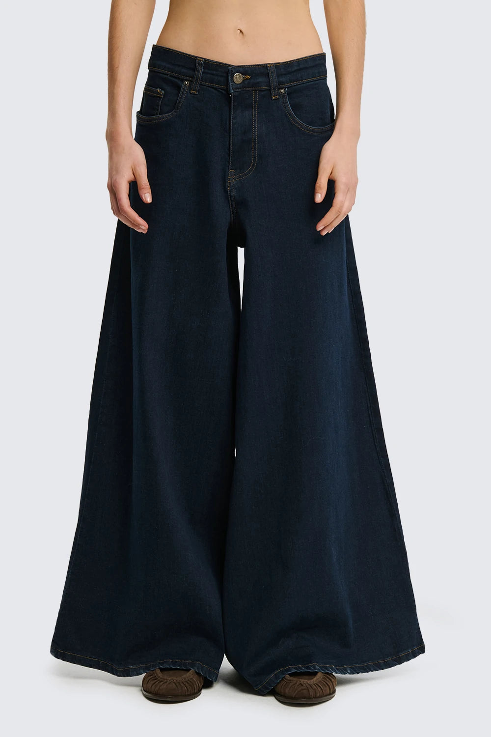 Wide-Leg Jeans