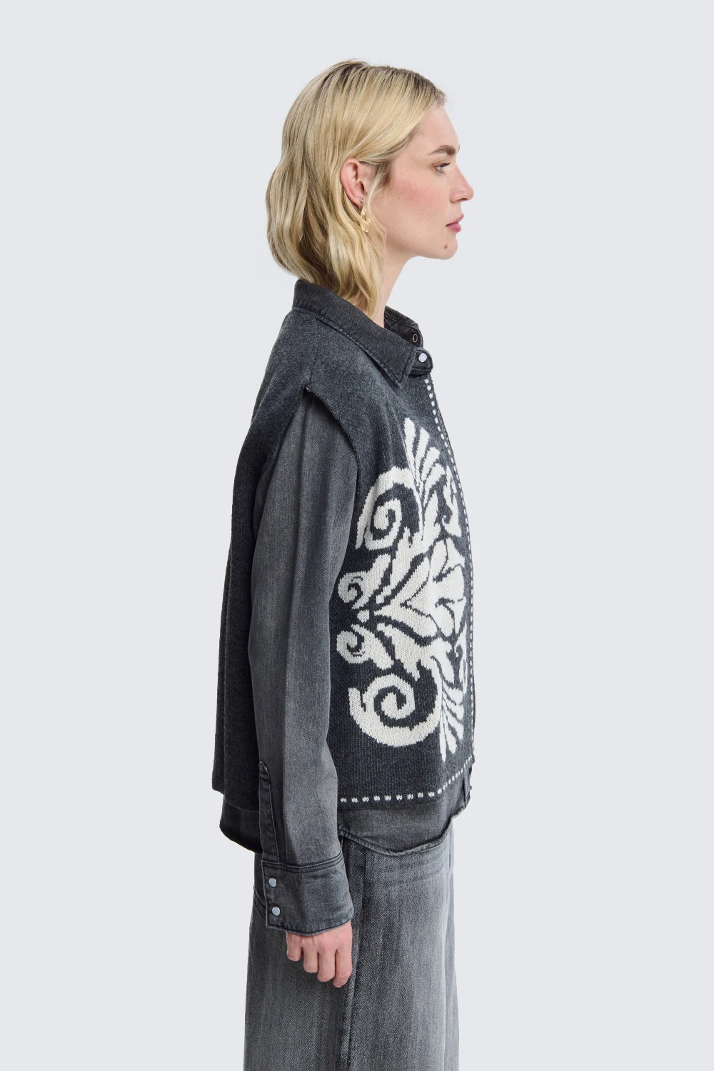 Vest with Embroidery